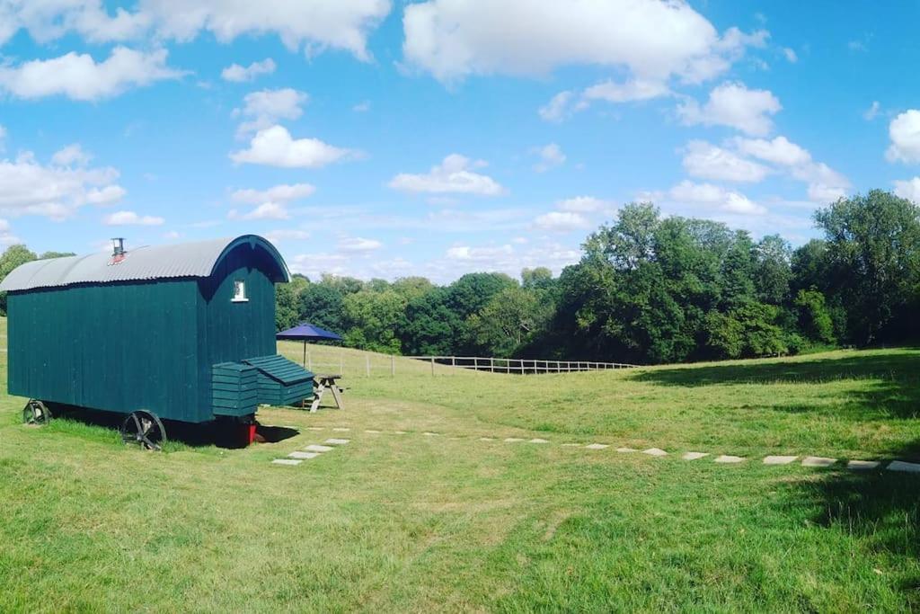 Molly Dishwasher Shepherds Hut Frant ภายนอก รูปภาพ